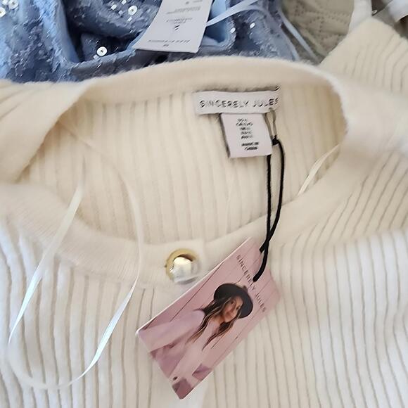 NWT Sincerely Jules cream gold button up soft sweater large - Picture 2 of 8